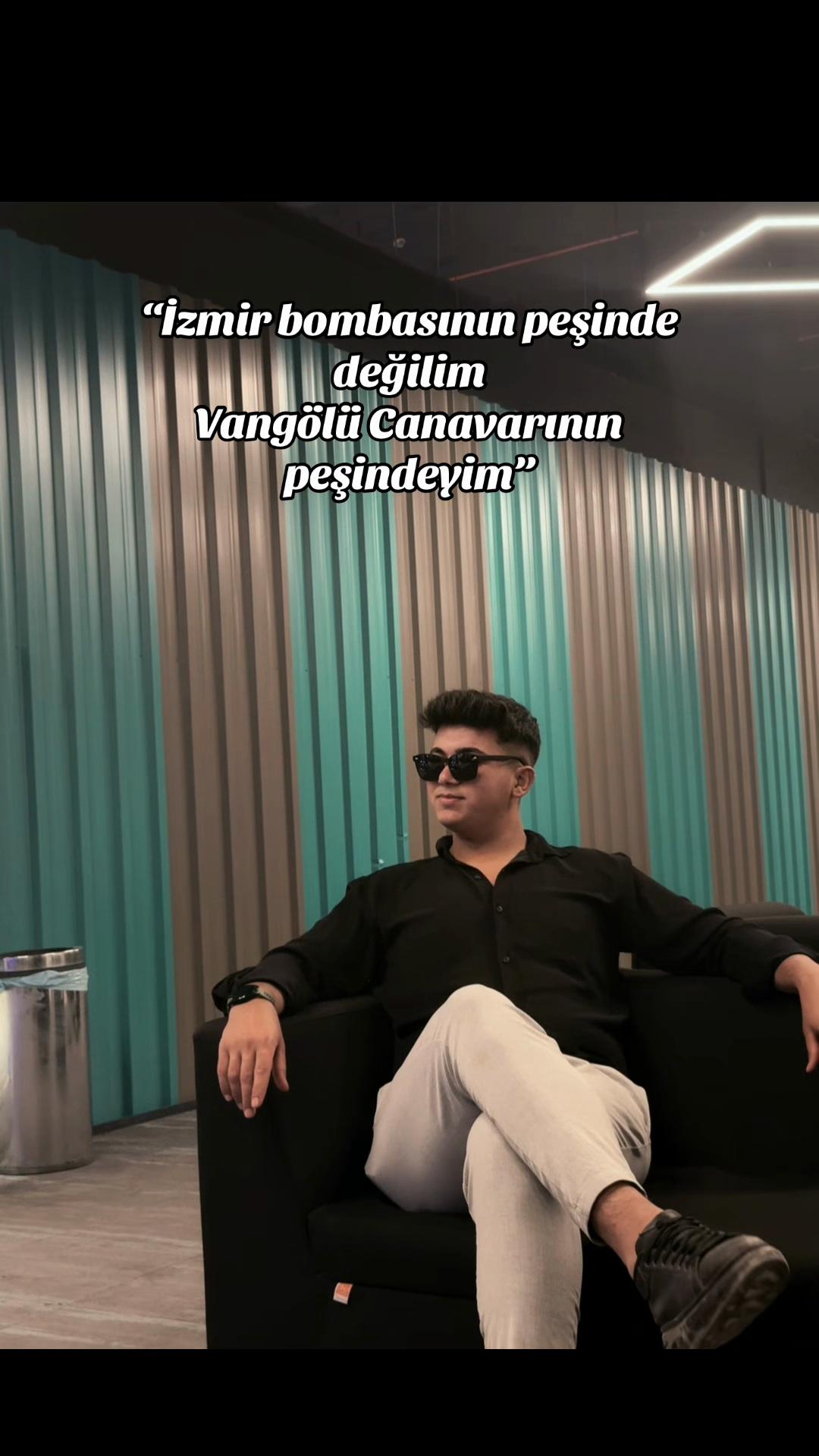 @🦅