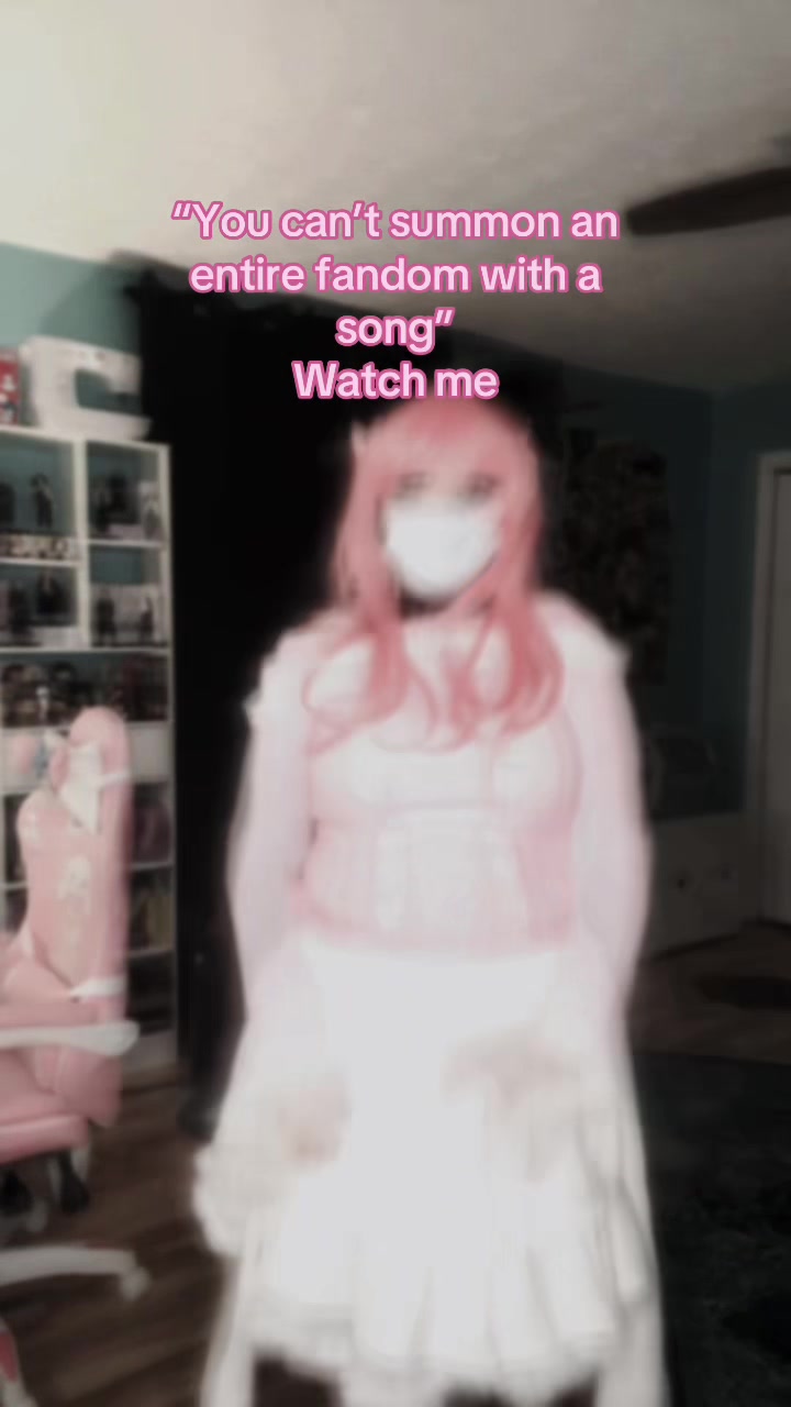 @ghostly_cosplaz
