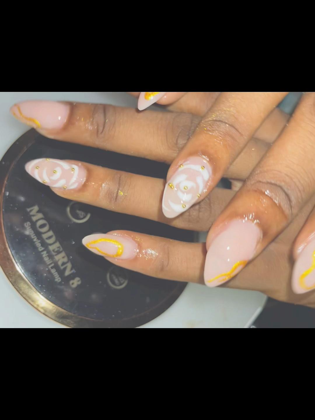 @AMPOUME 💛