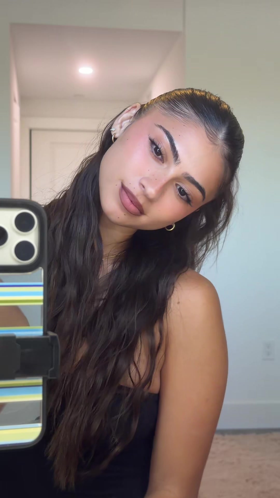 @bella