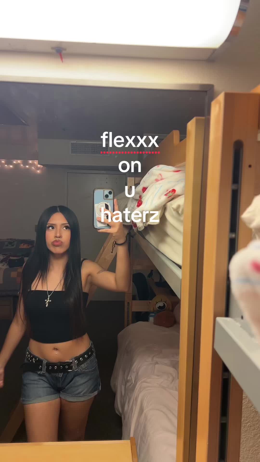 @𖣂