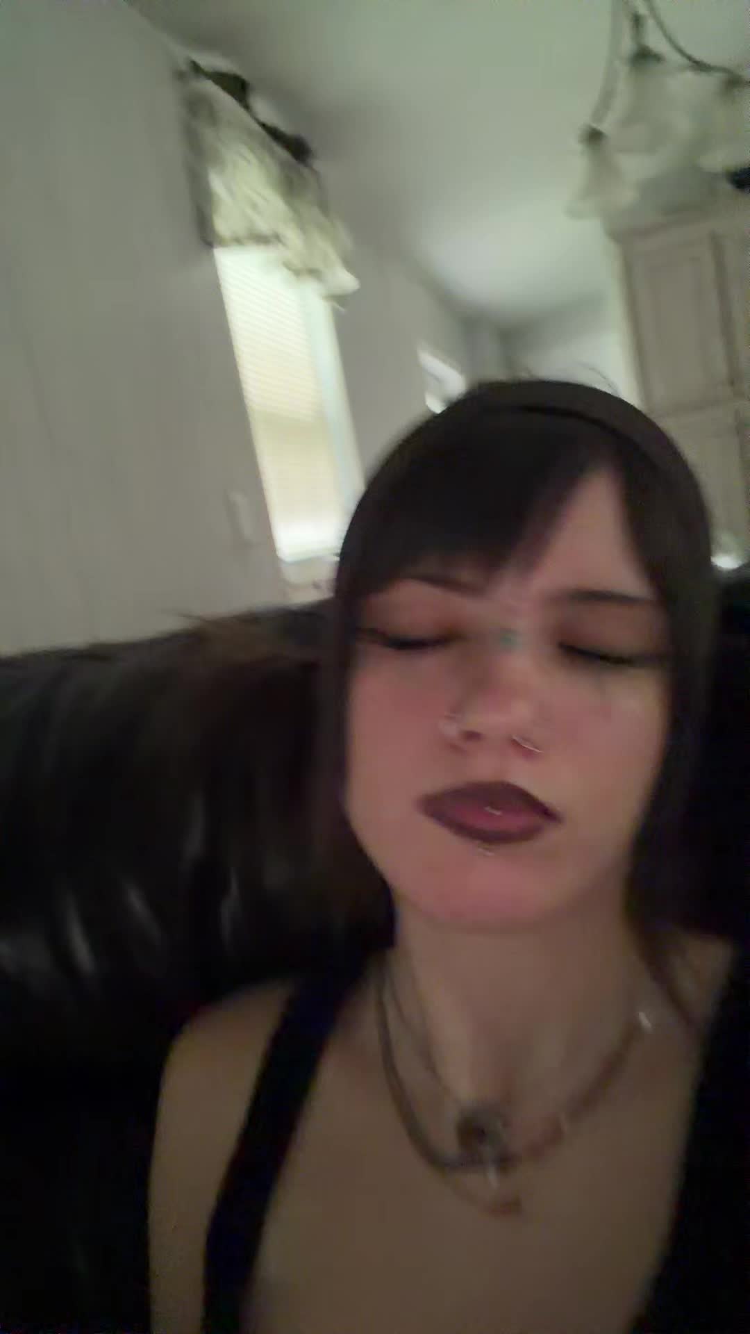 @llyla404