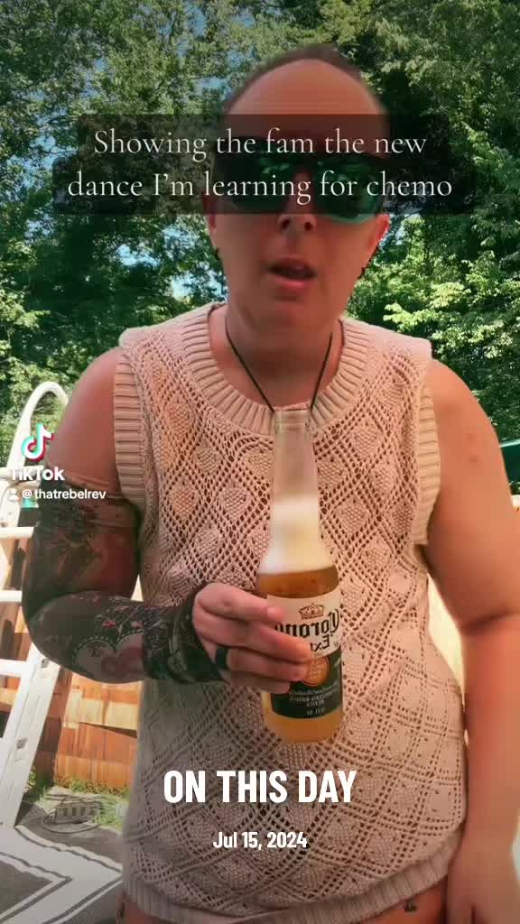 @Jenn🏴