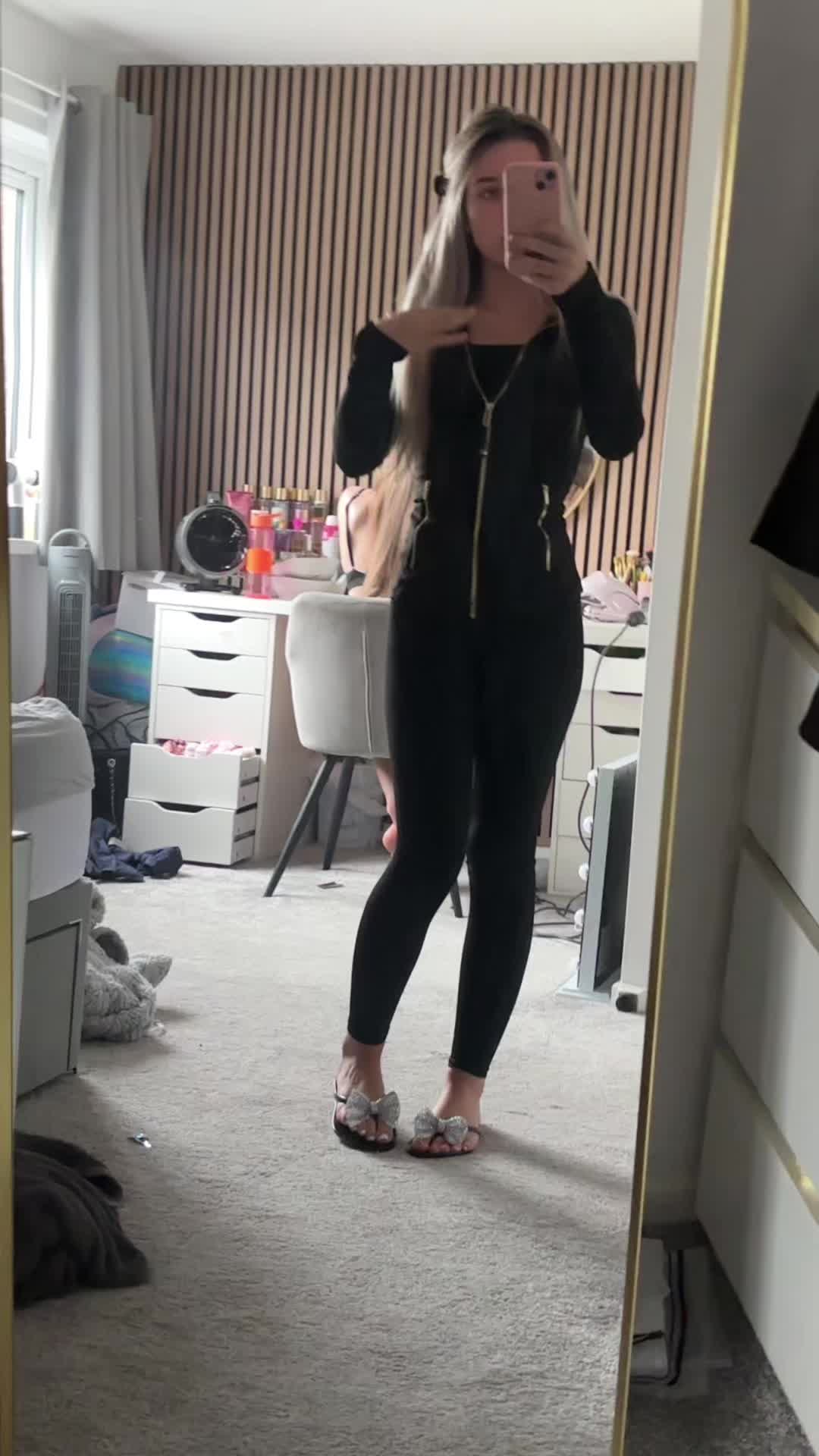 @eloise⚜️🪩🍒