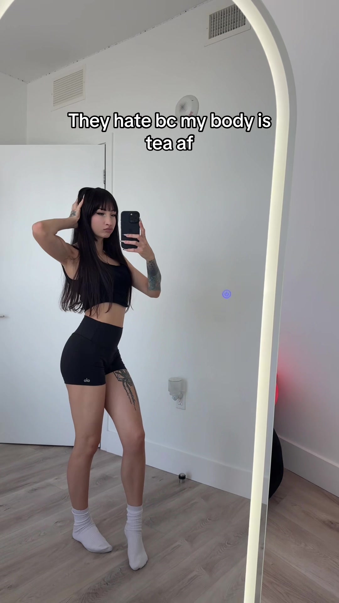 @Foxxi