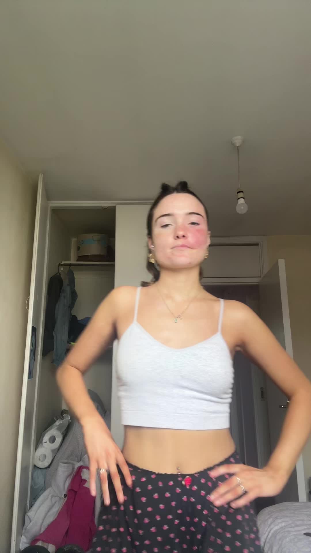 @taraheslin5