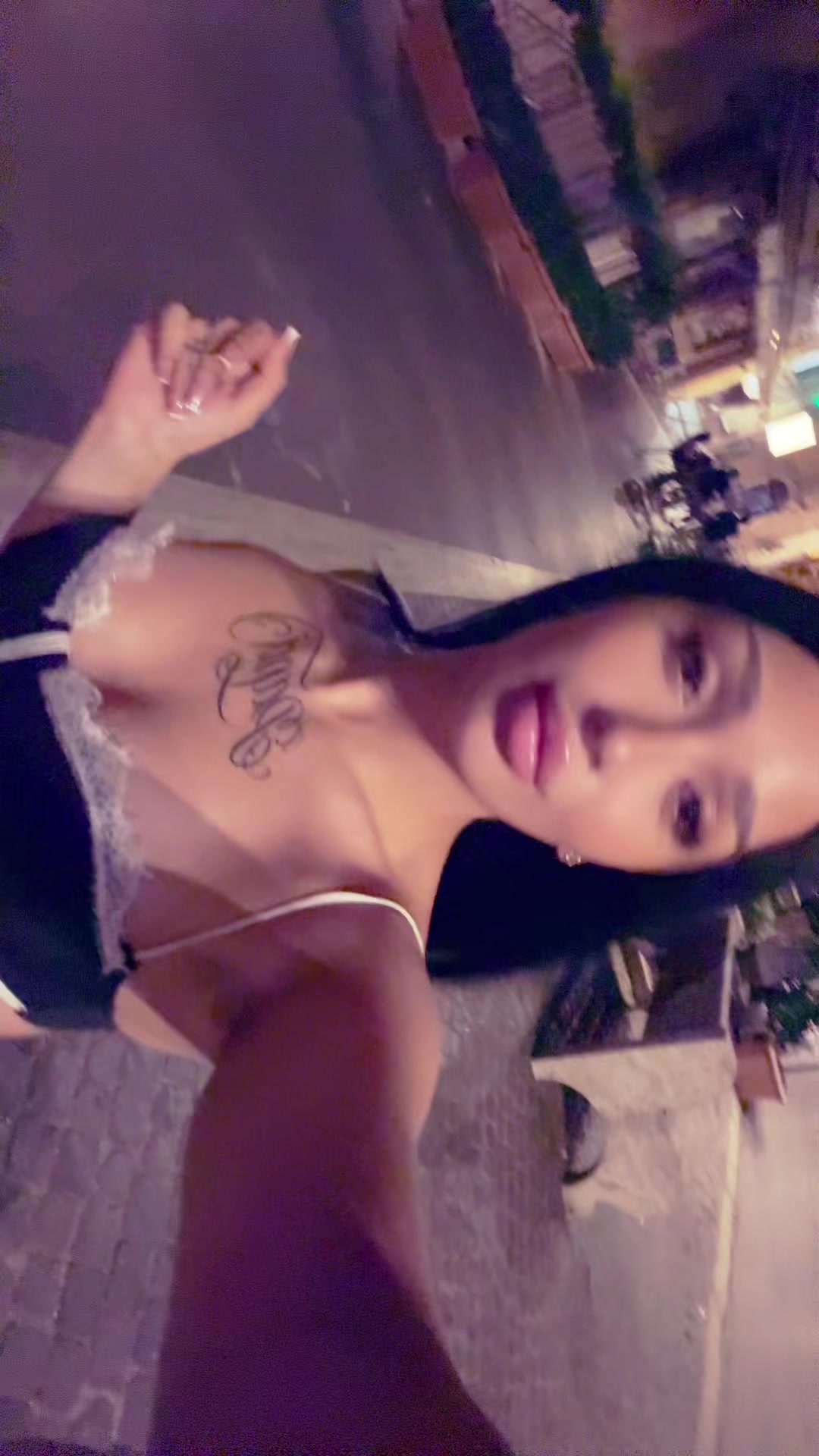 @𝓥𝓡🍒