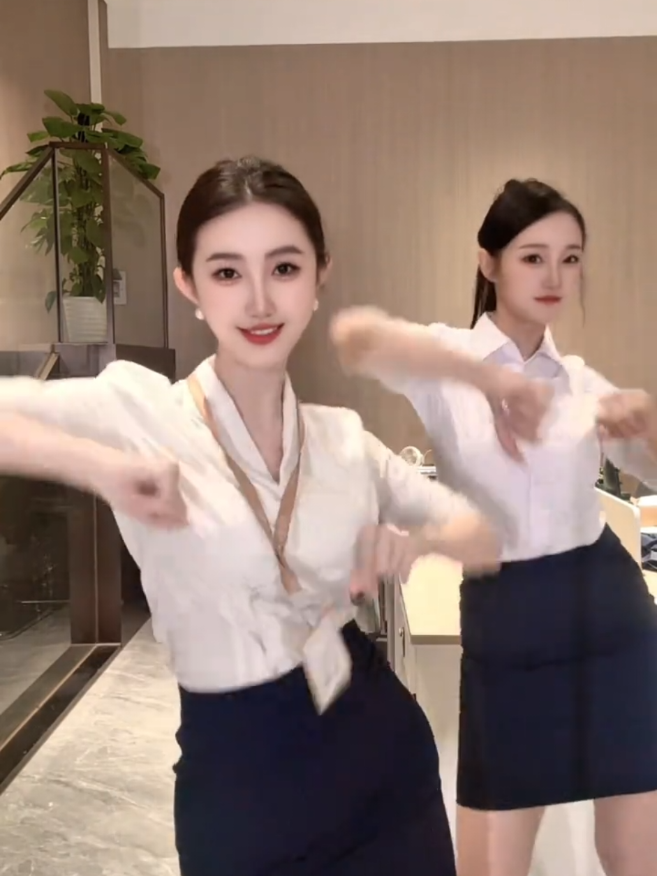 @Sally 雪莉 大笑笑