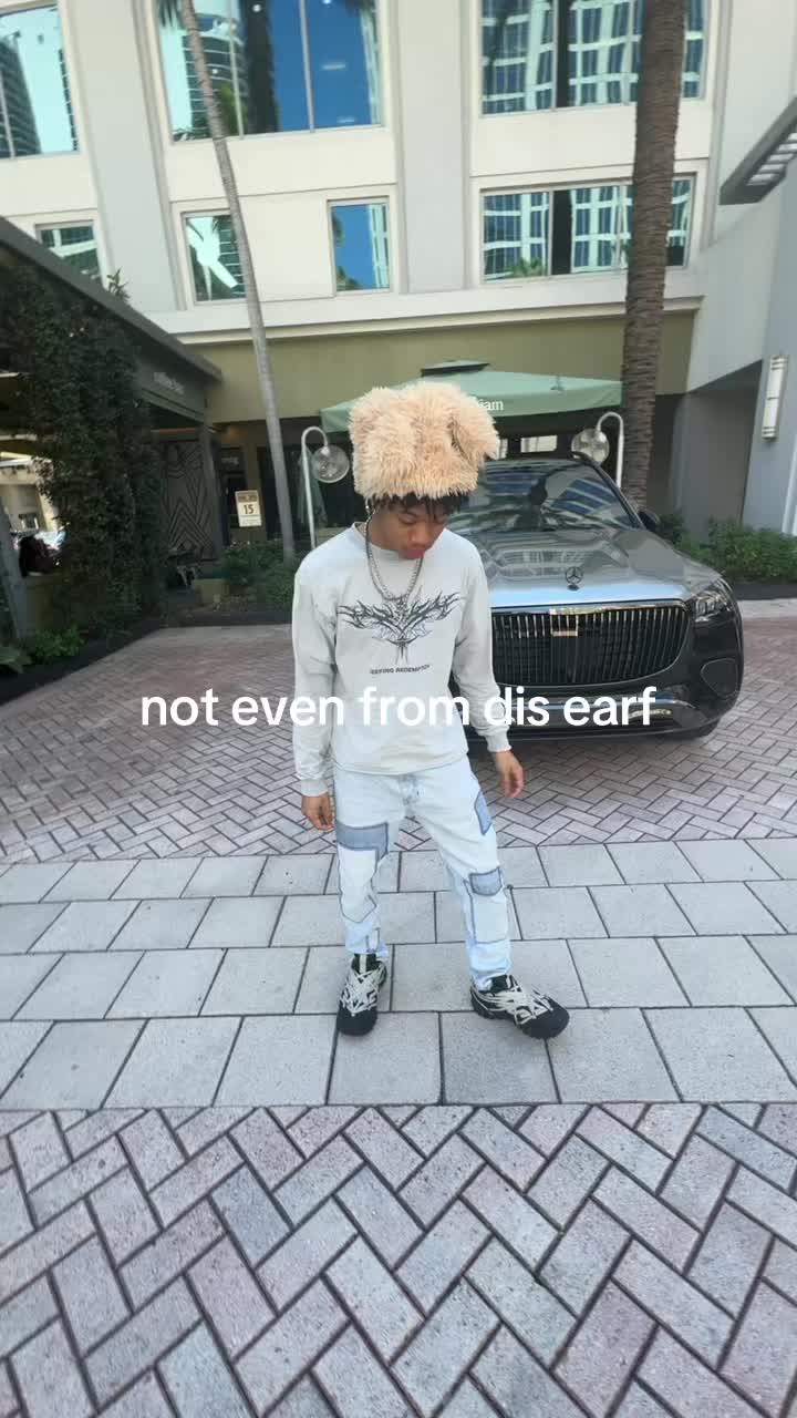 @jayvghn