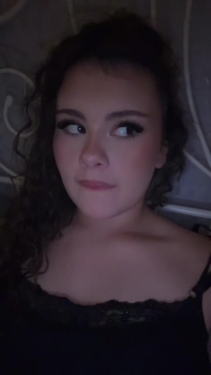 @𝒱𝒾𝑜𝓁𝑒𝓉𝓉𝒶🌙