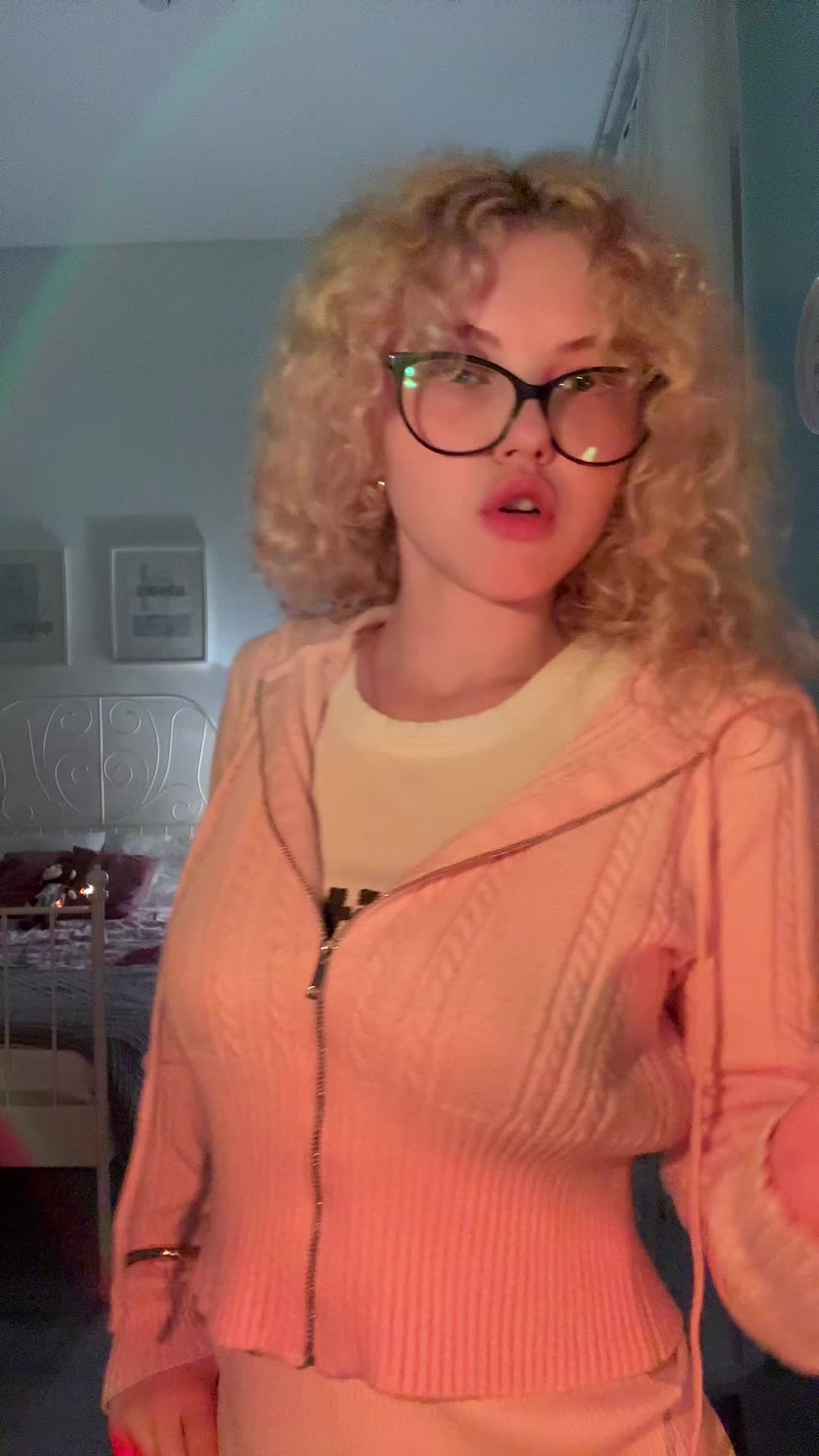 @рия вэсликс <33