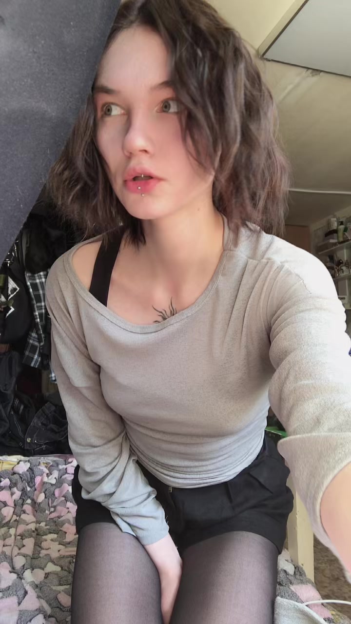 @awwwelie