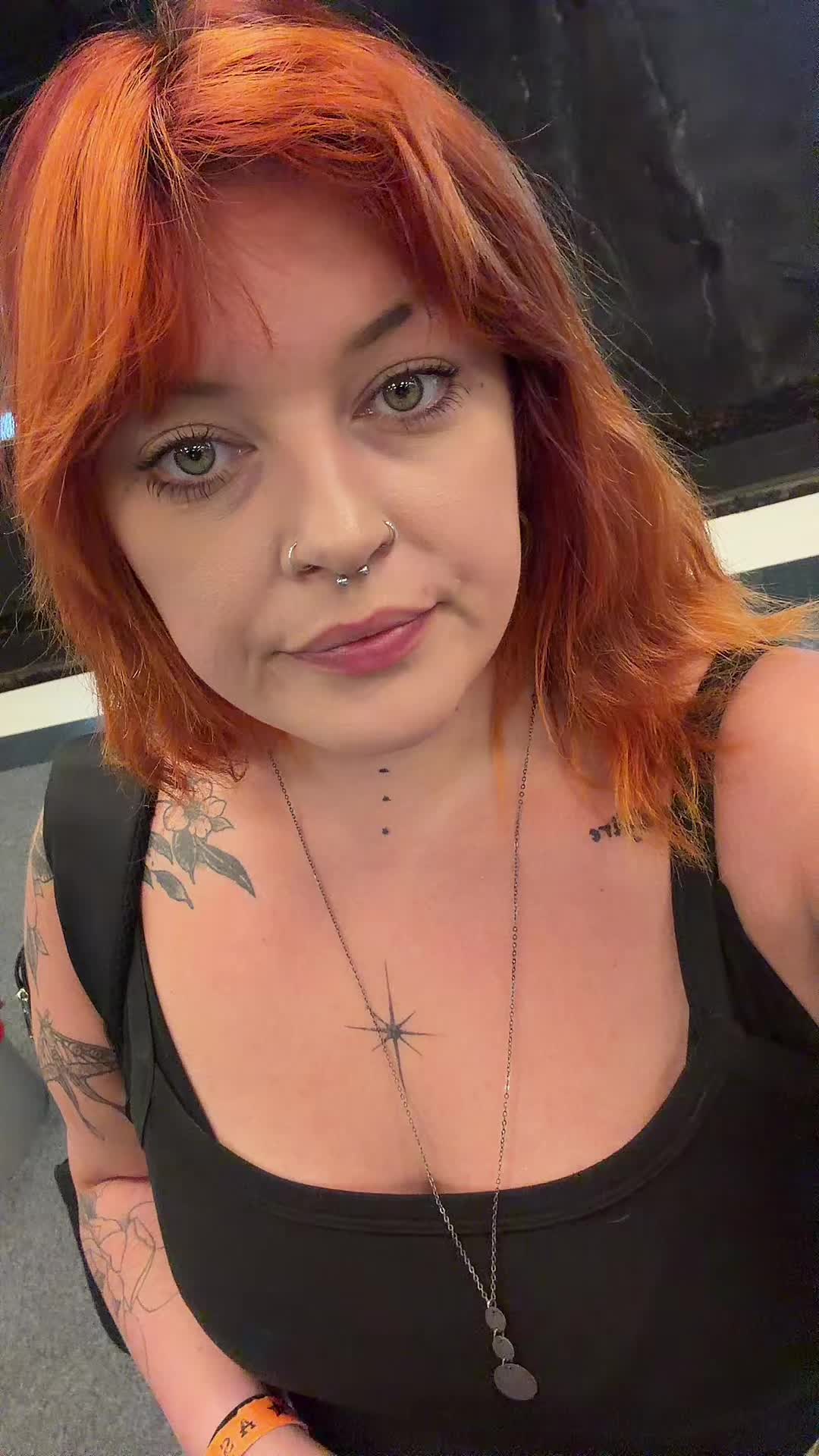 @Hollyyy