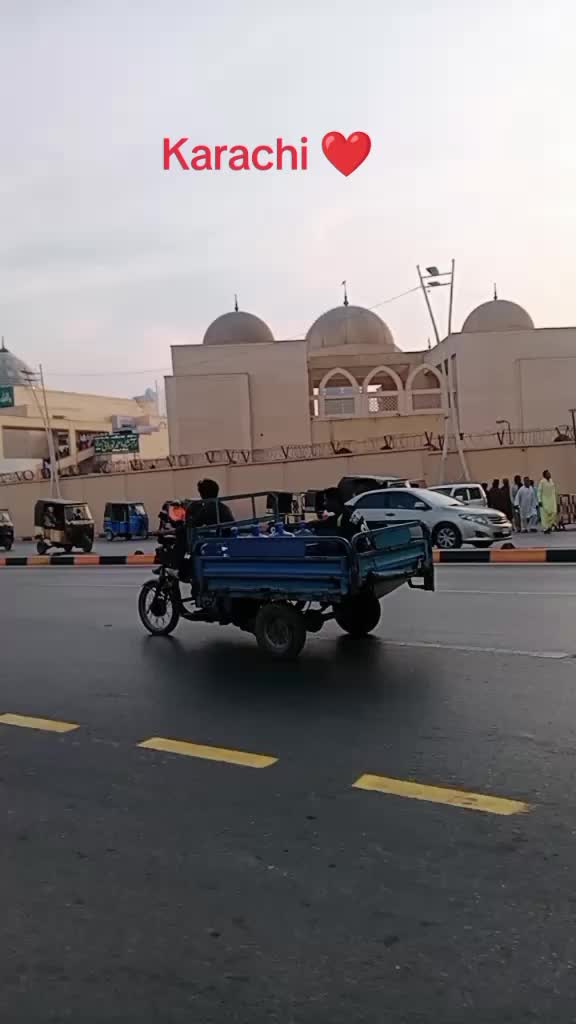 @Karachi ki hu 302