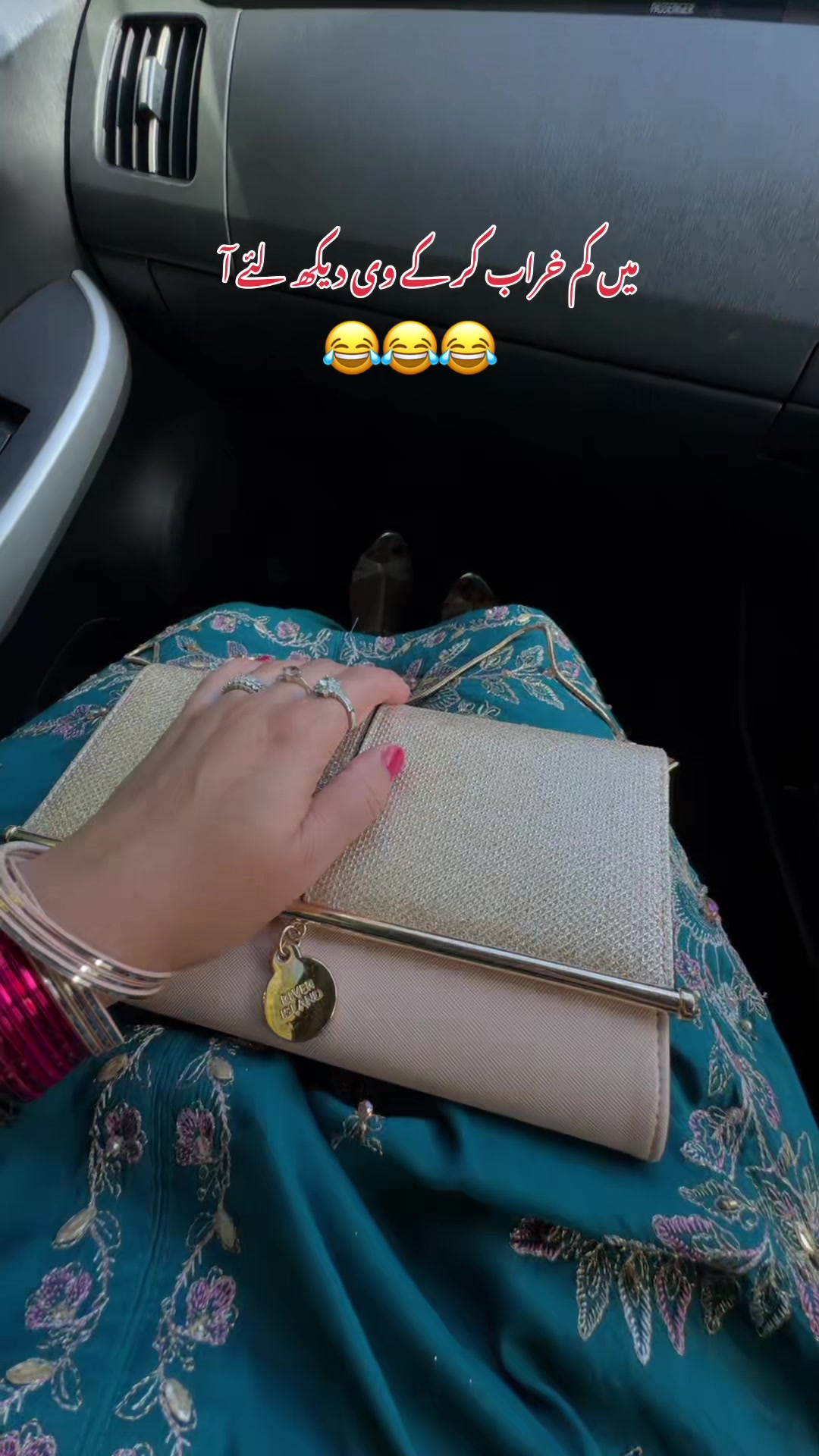 @Mehreen_Ahmed
