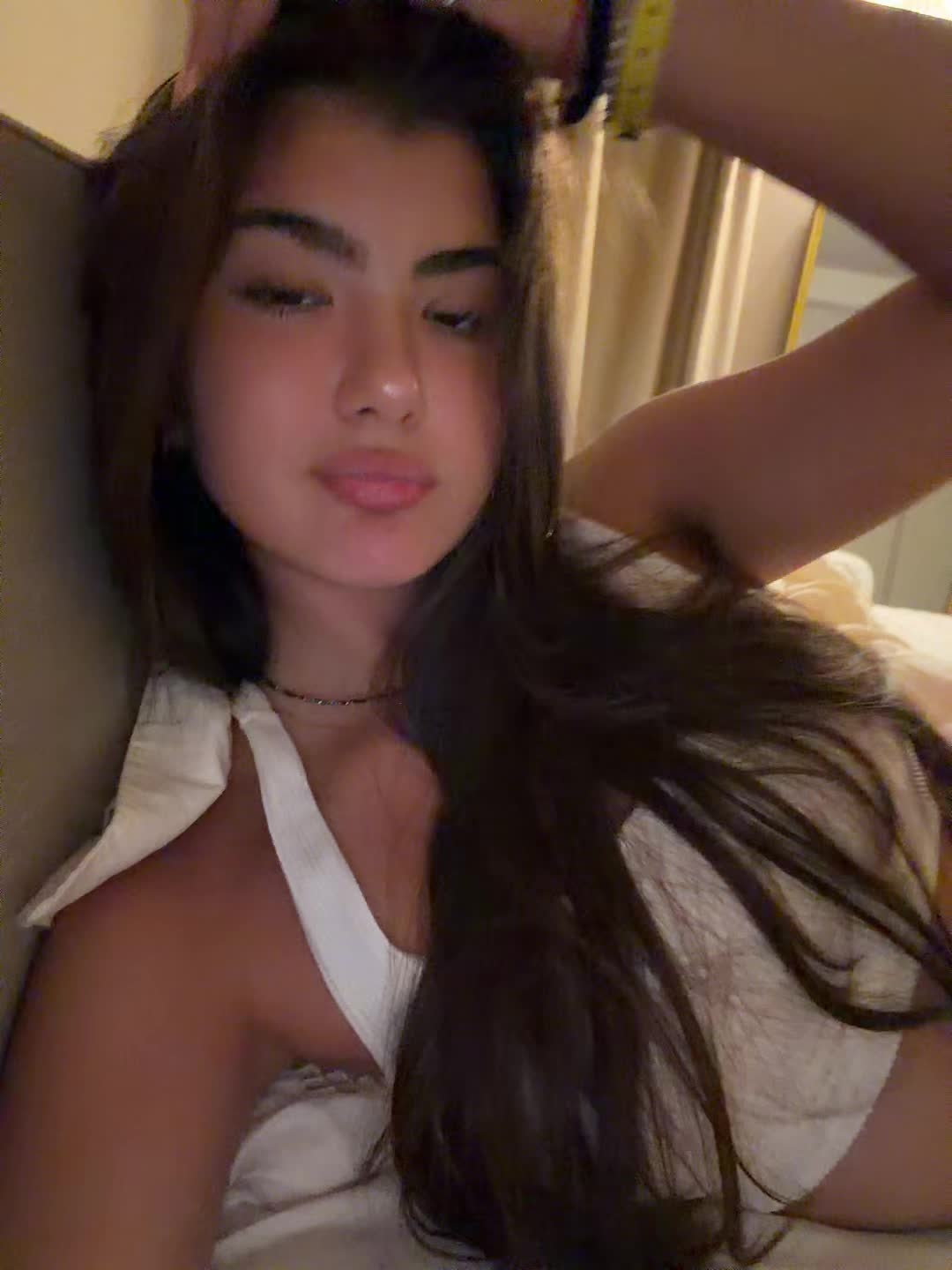 @Ari🤍