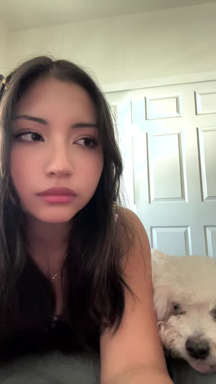 @StrawberryAri