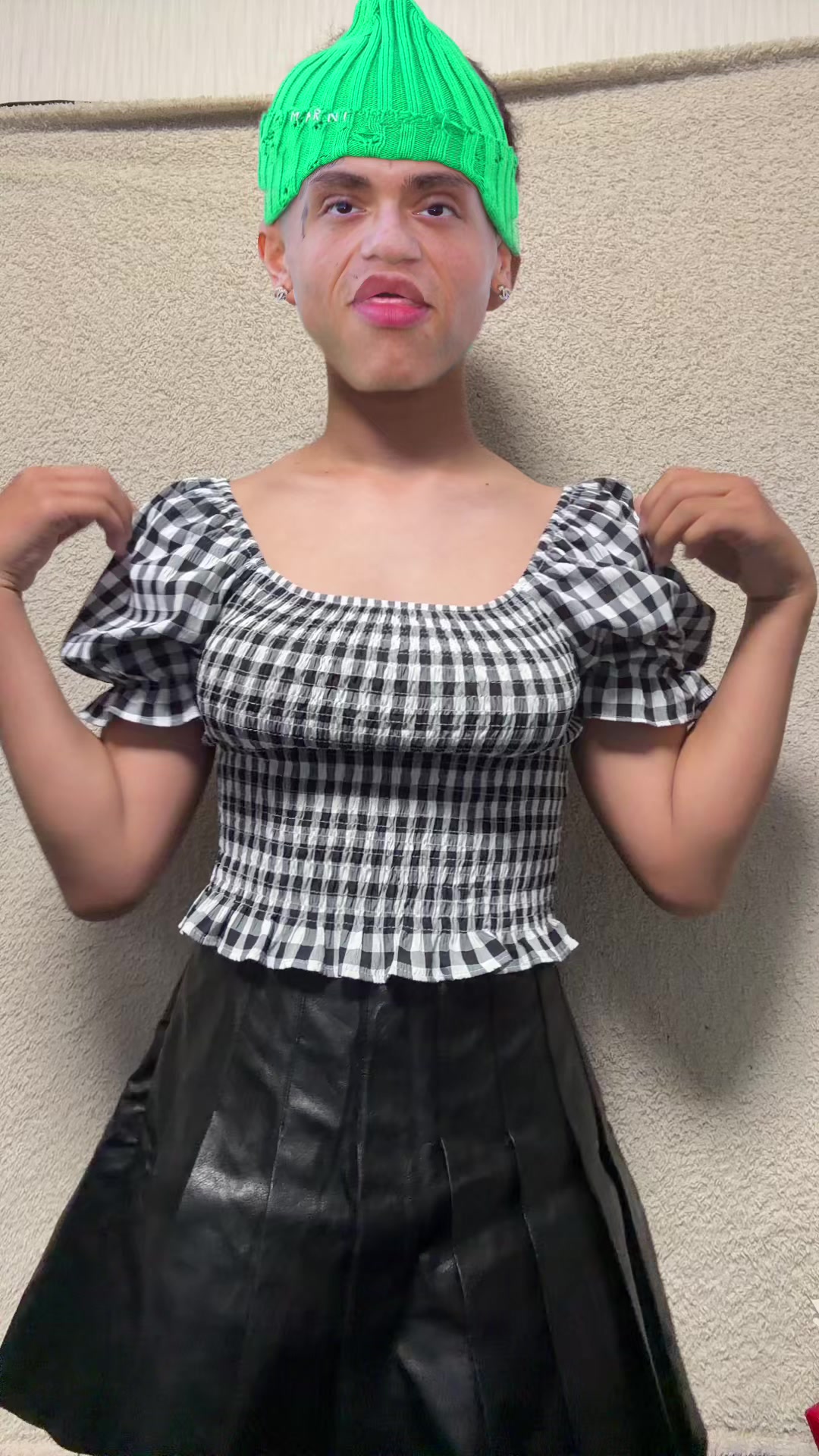 @とうま