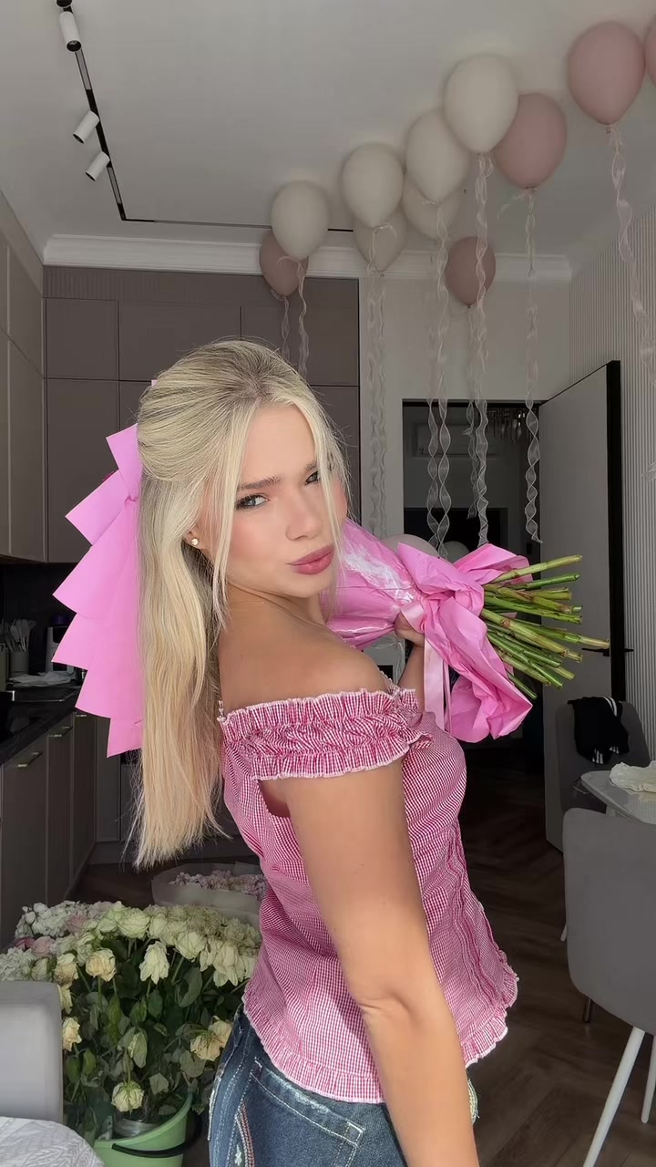 @Анечка