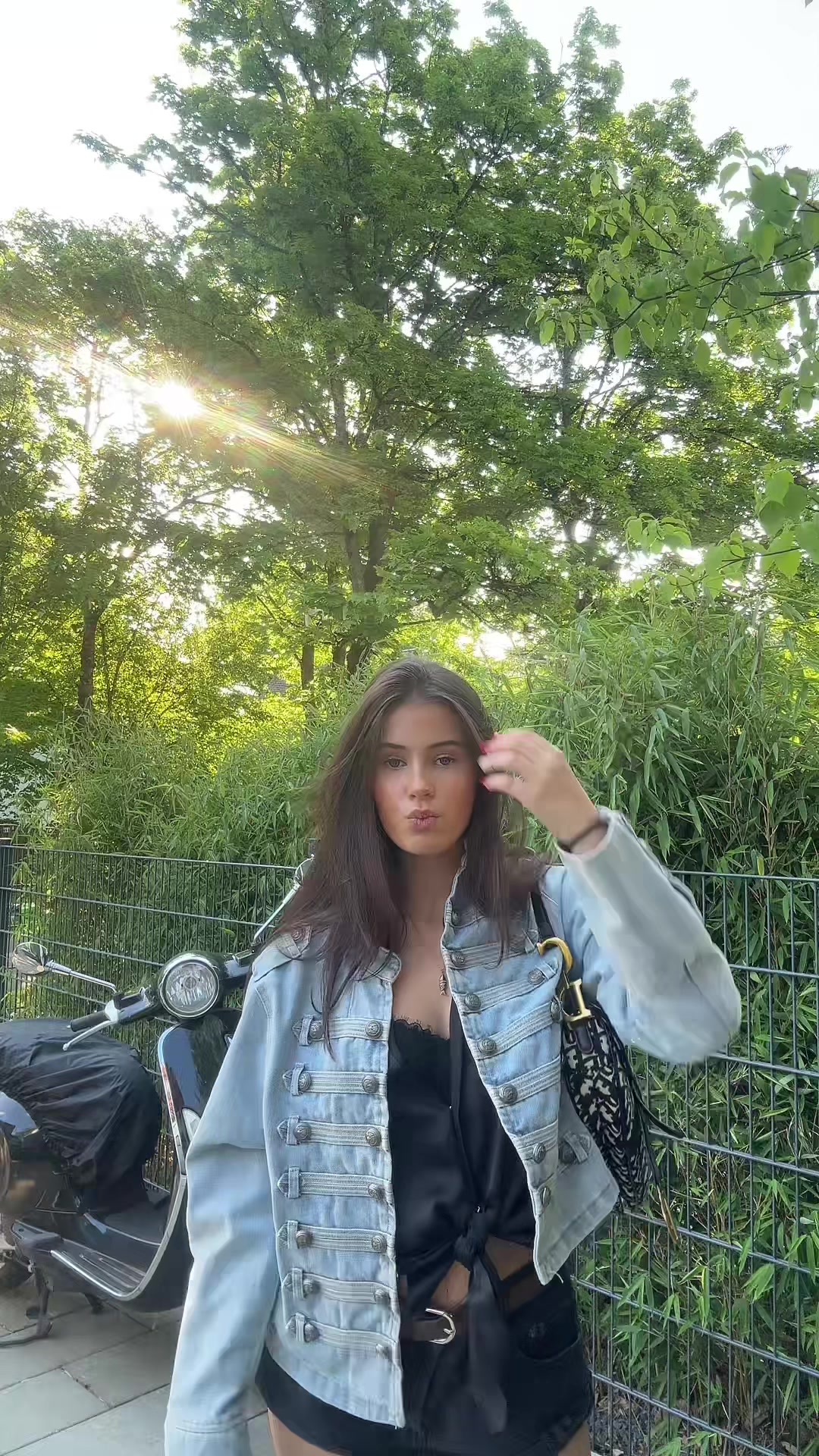 @ava_bhgf