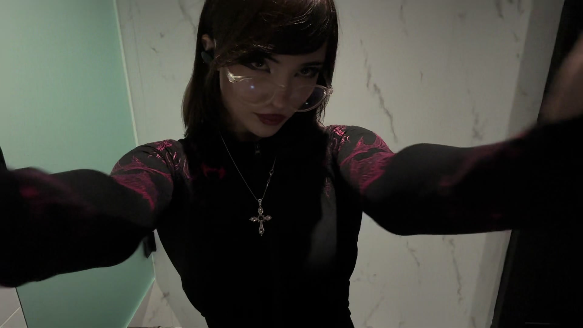 @sistervader