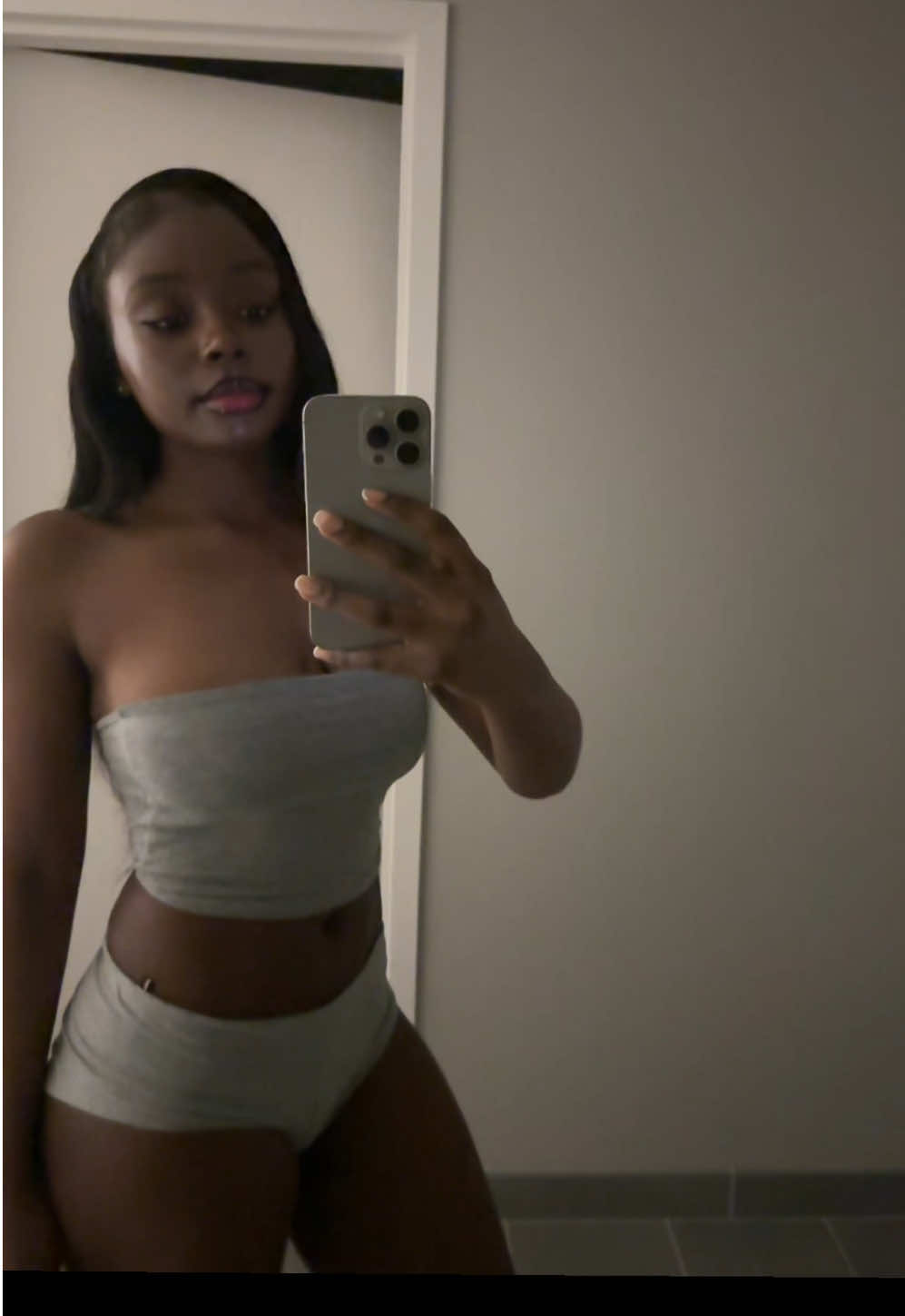@beinghottishardd
