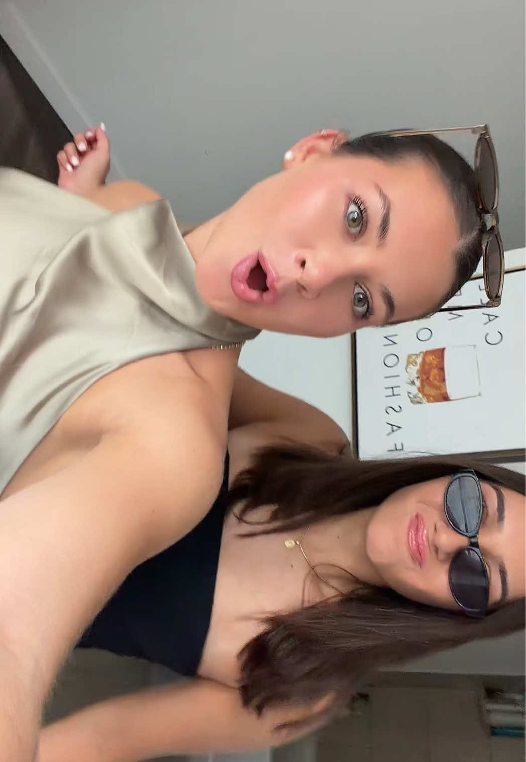 @lizlanden