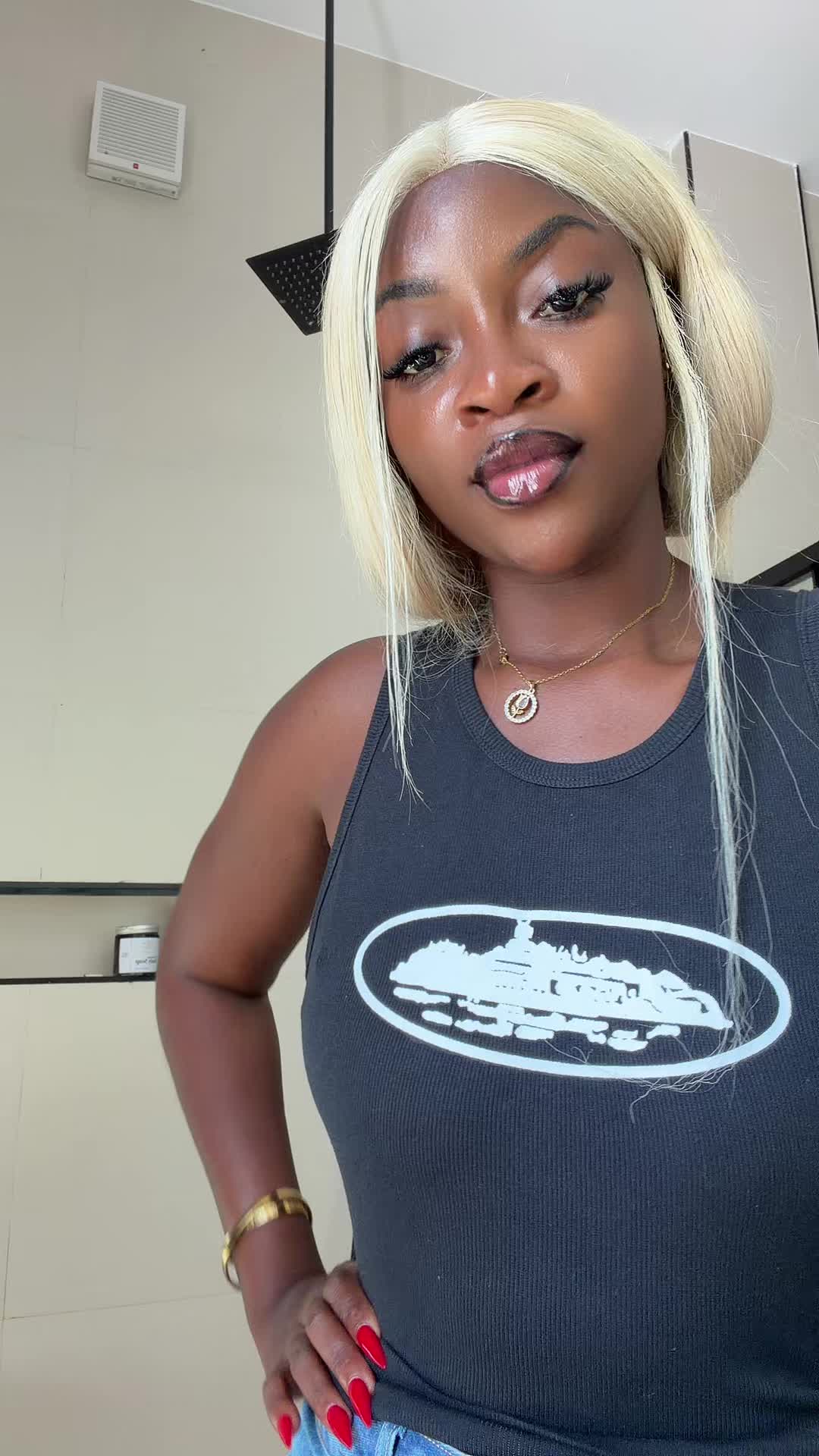 @Adjoa Tee💕