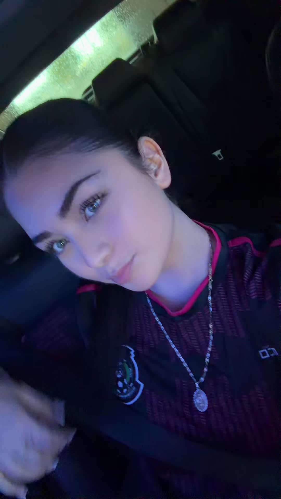@daniela