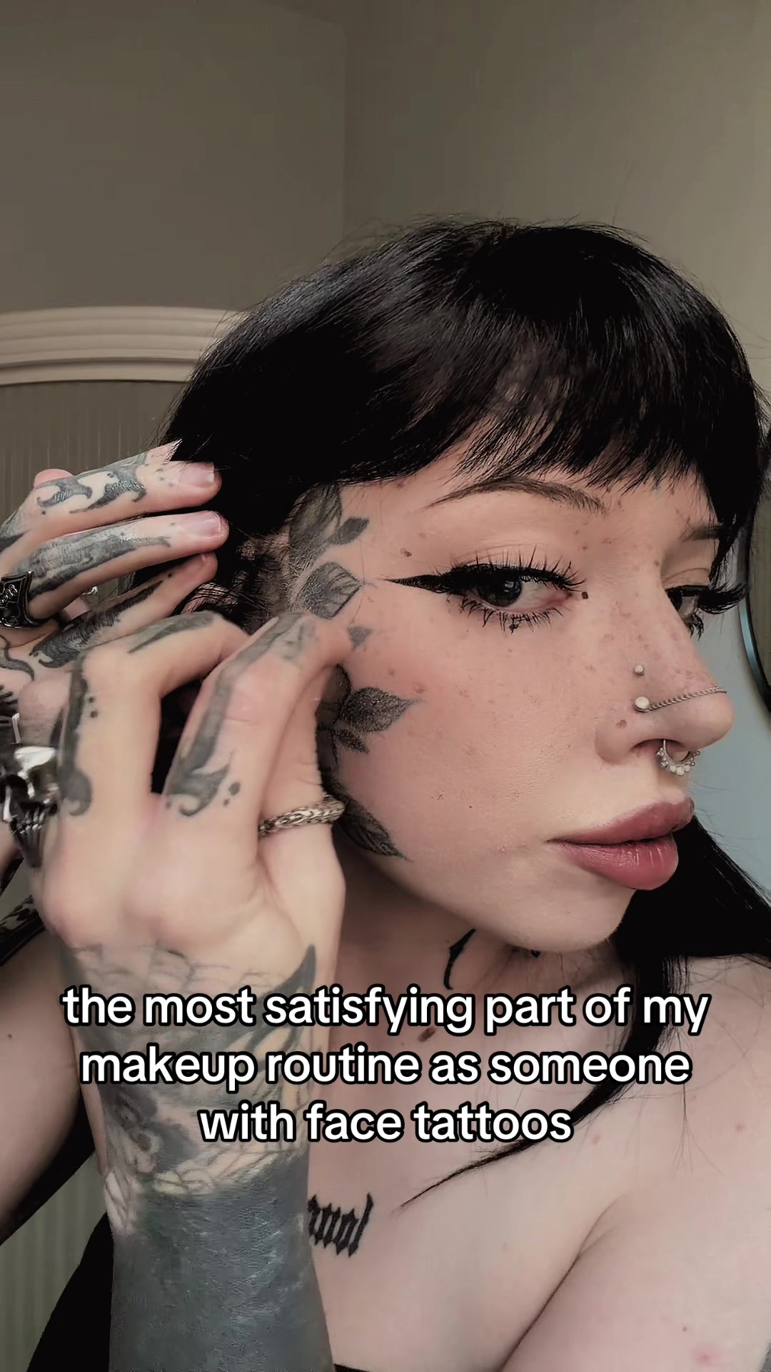 @🕷𝕭𝖊𝖊🕷