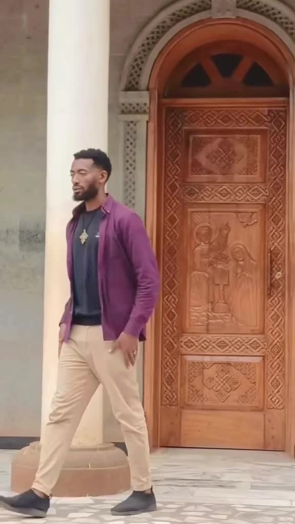 @ነቃ ጥበብ