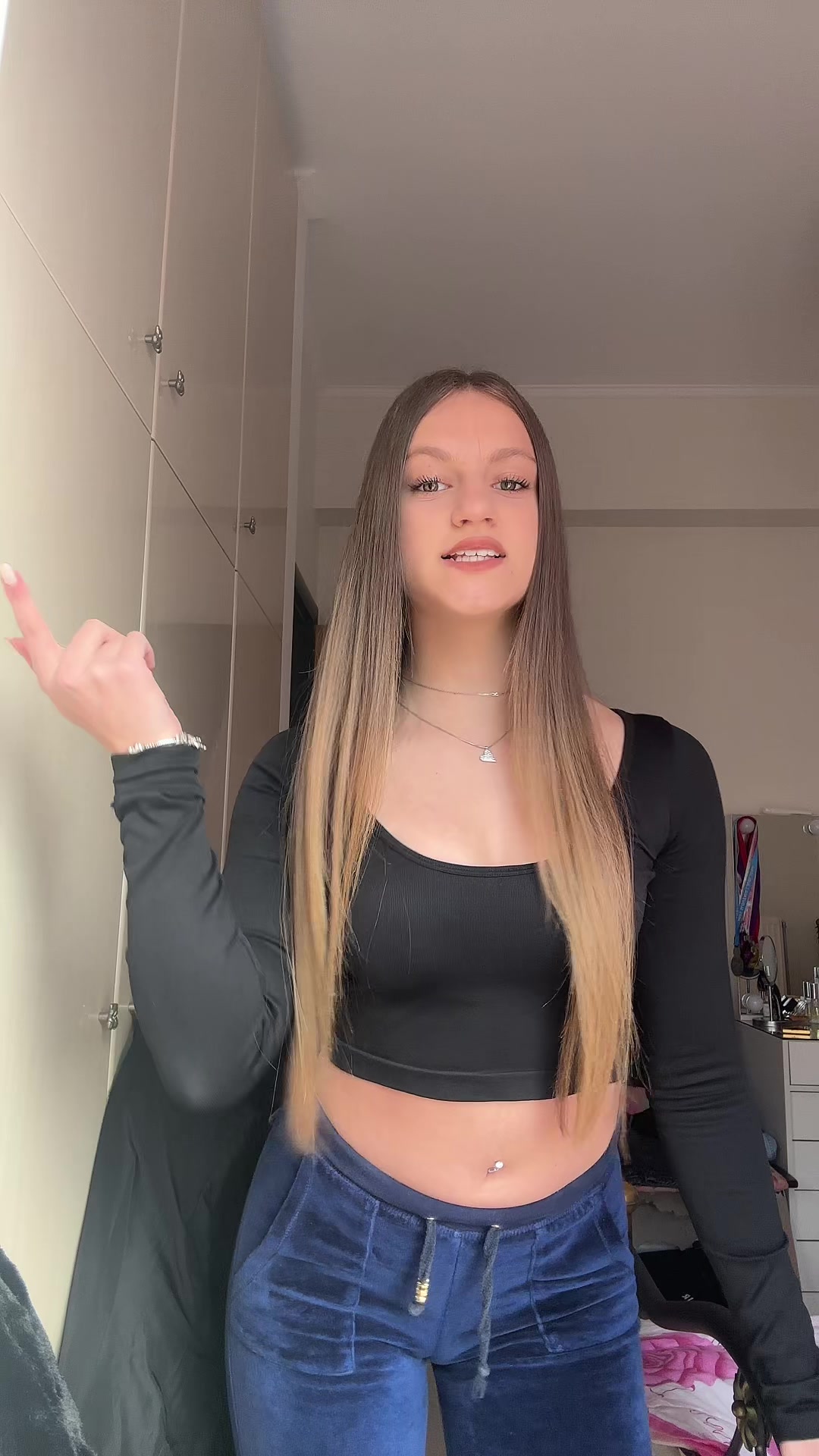 @𝓔𝓵𝓮𝓷𝓪