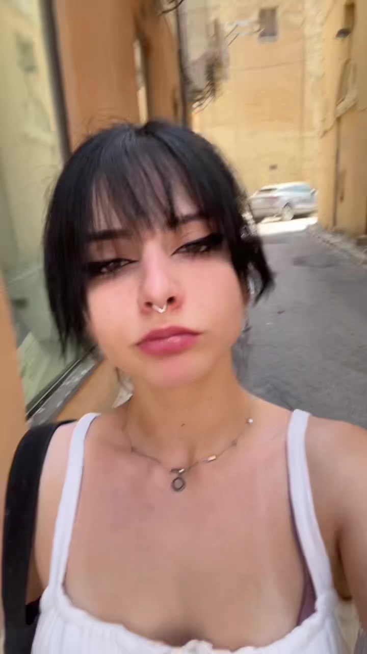 @Karol Conti