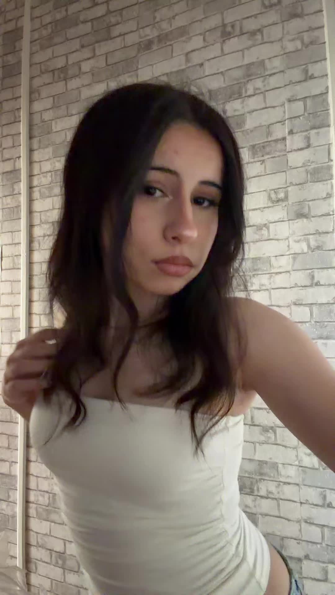 @🥸