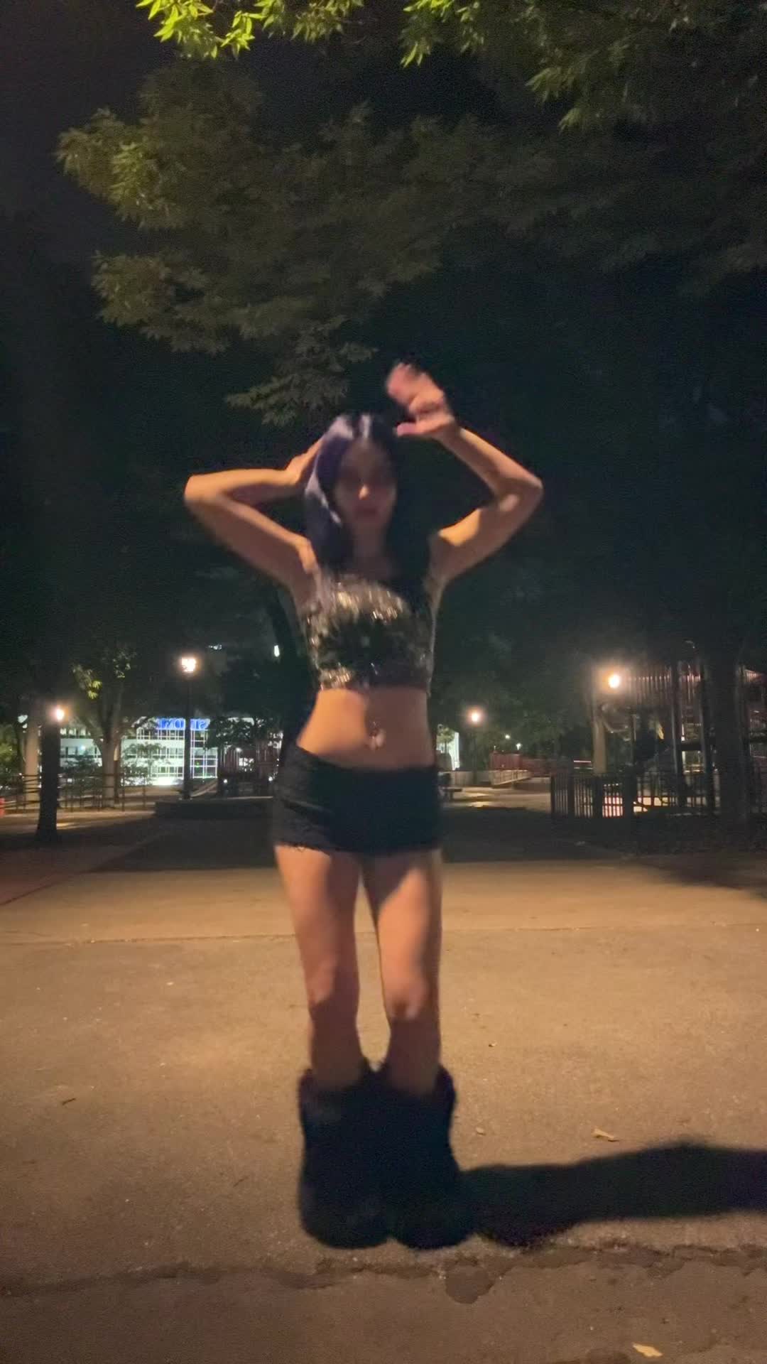 @qh0st1n