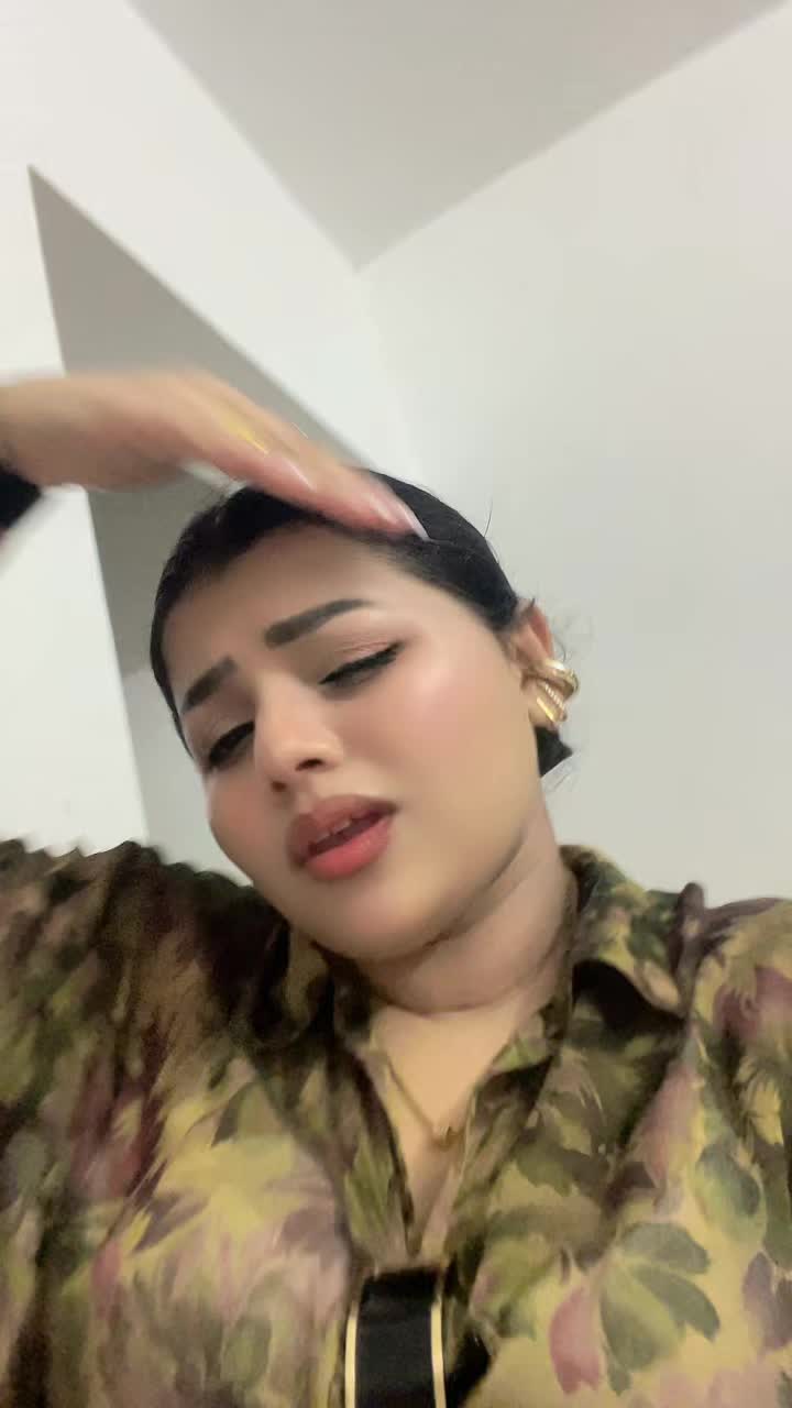@M E L I 🇱🇰🇮🇹🇨🇭