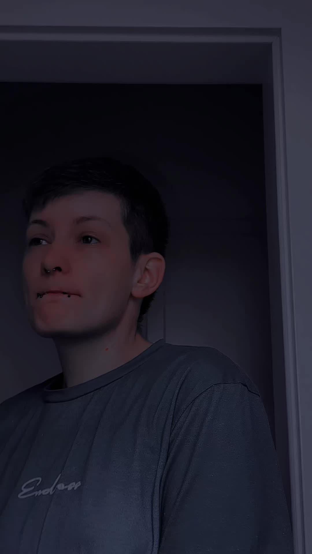 @™