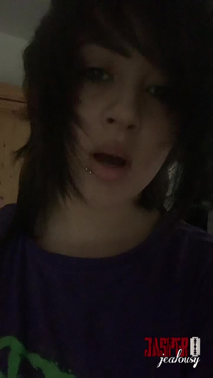 @jas 🦇 |-/