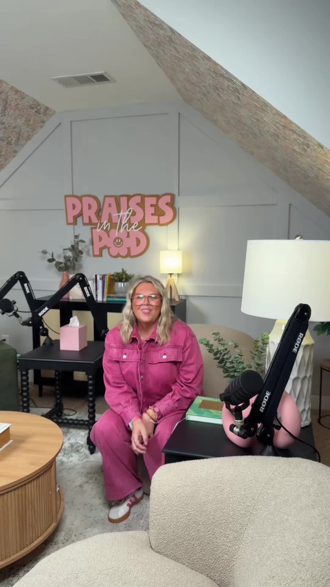 @Alexis Brown | PraisesinthePod