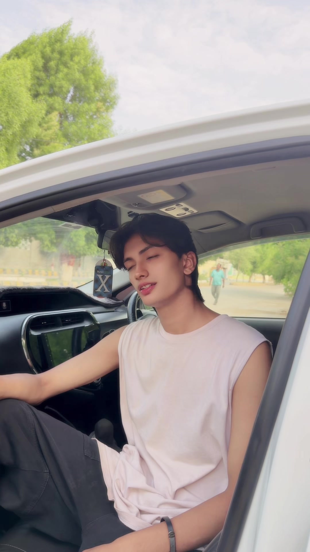 @𝓓𝓮𝓯𝓪𝓾𝓵𝓽𝓮𝓻/07