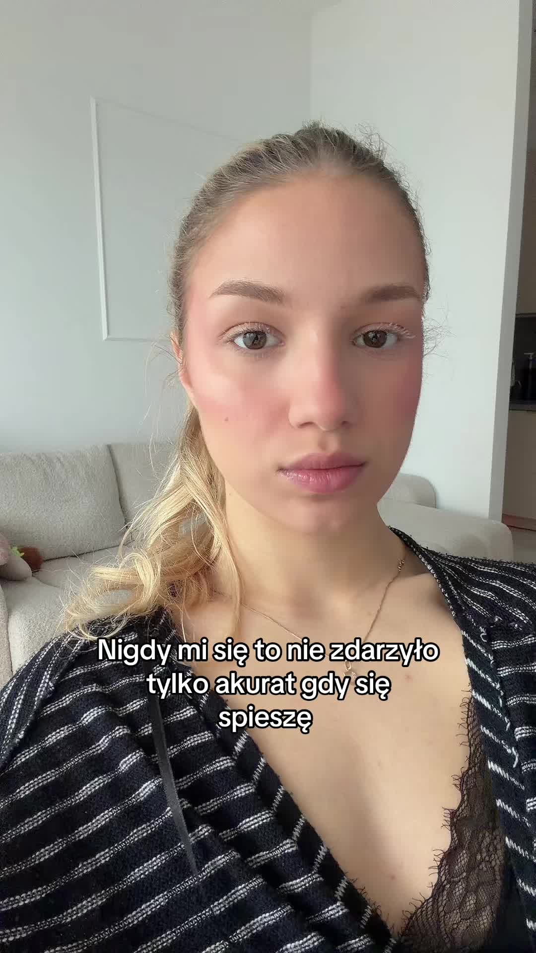 @skosia_