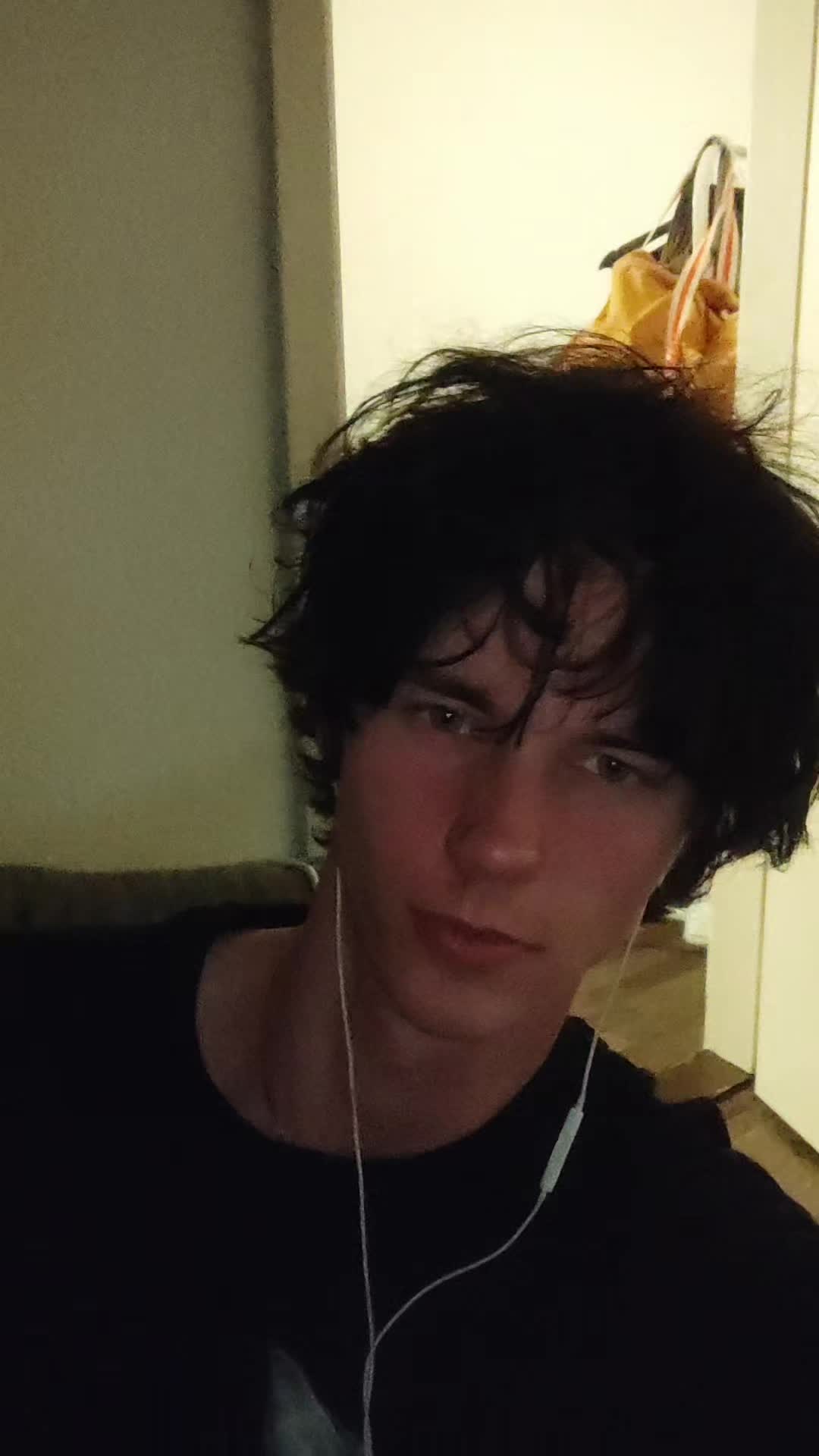 @♈