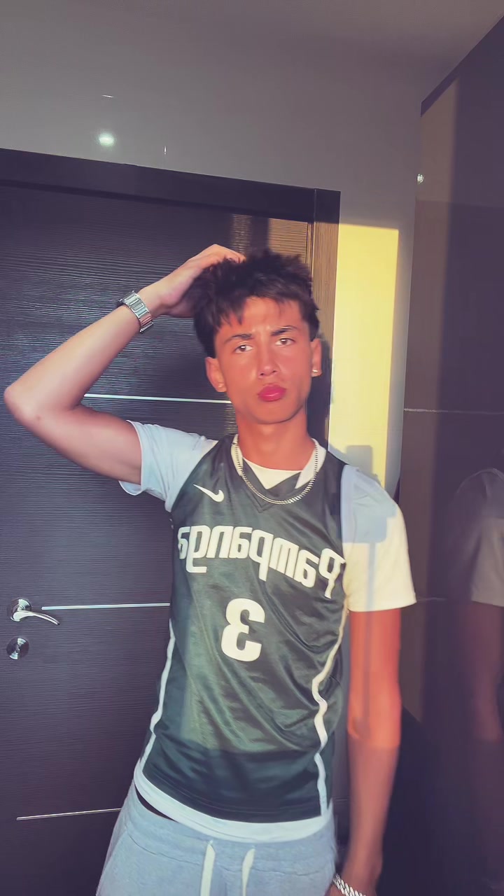 @Ozne
