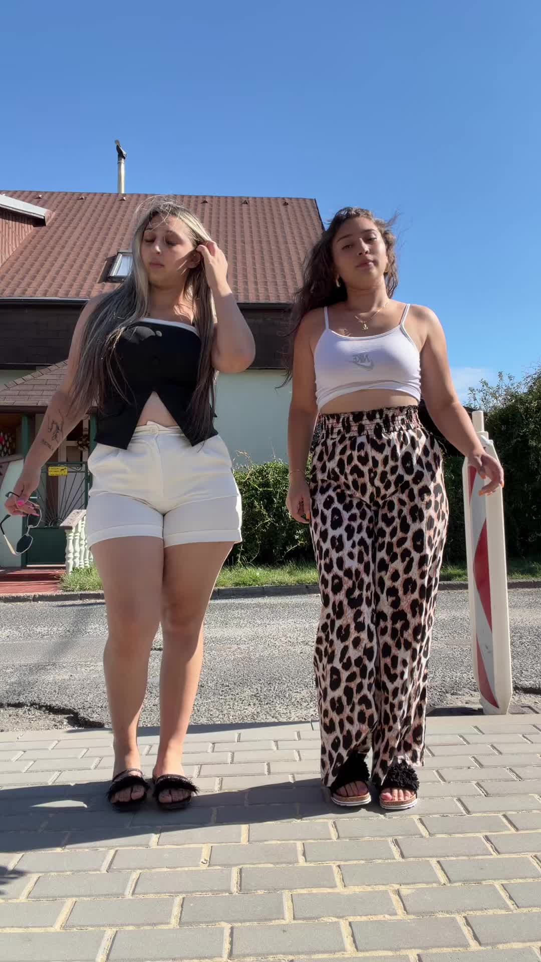 @_viki451