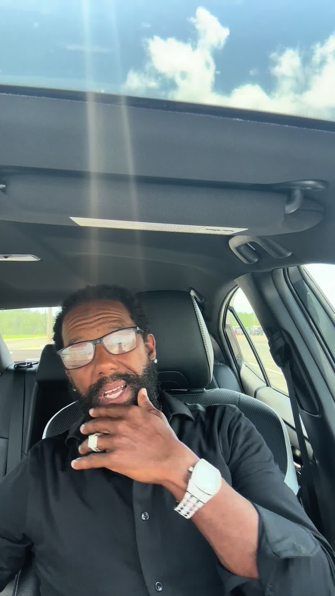 @thesocialmediacomedian