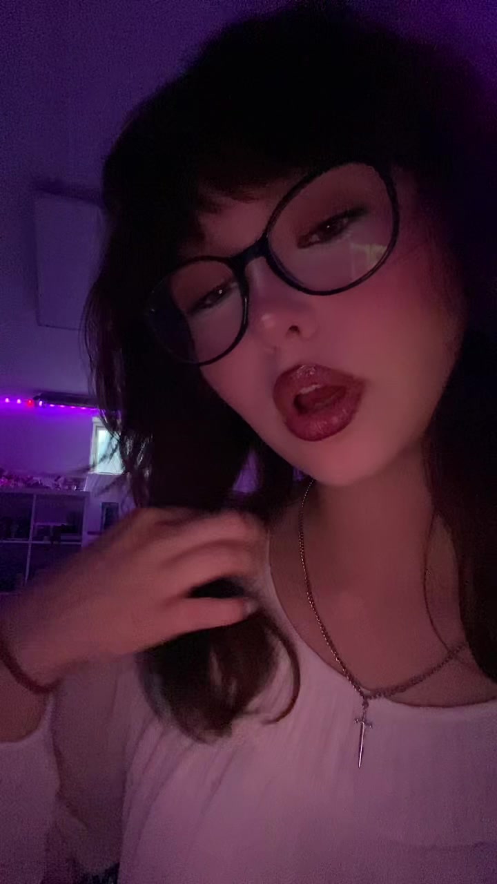 @Leah 🎧🚩