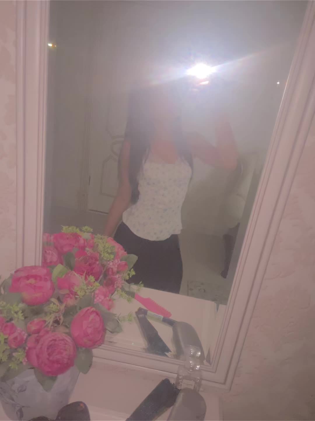 @𝒟