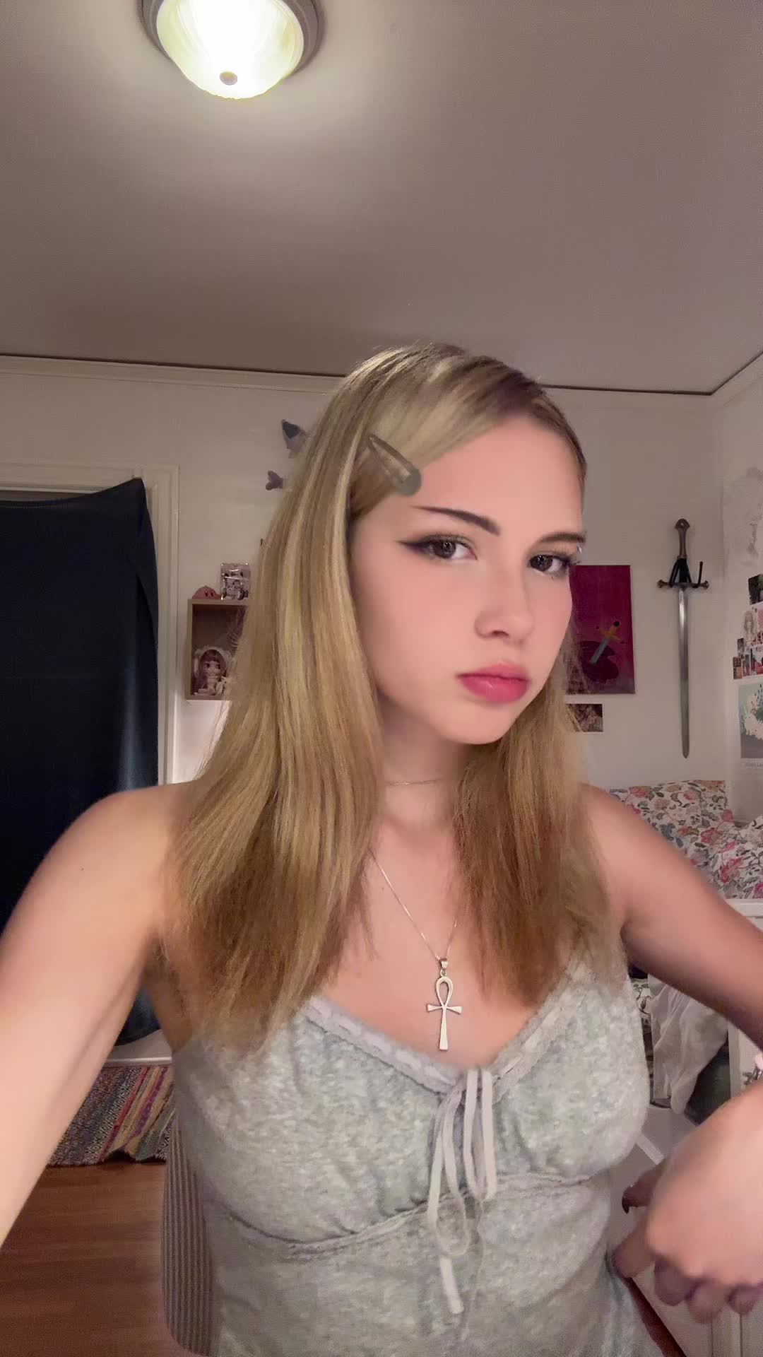 @stinkyjewls