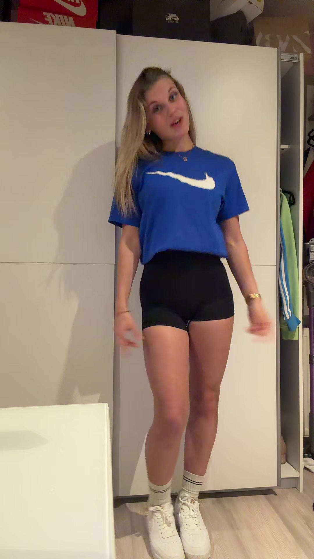 @she_ishi_confident