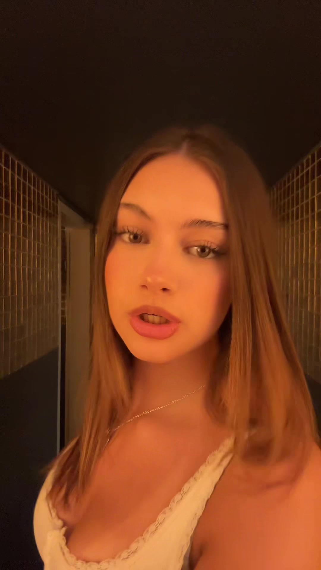 @cara24__